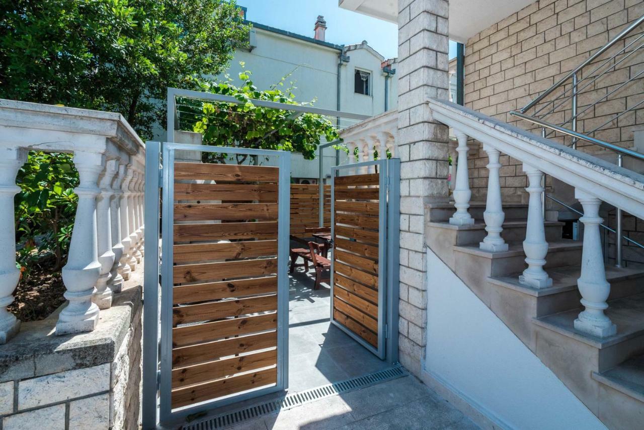 Apartments Villa Castello Kaštela 外观 照片